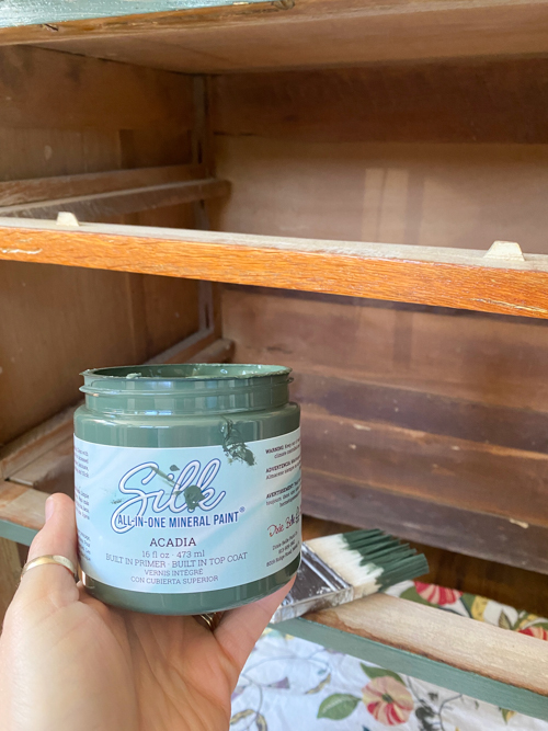 Elevate your furniture with this dark green dresser makeover. Achieve timeless sophistication in a few easy steps and a full video tutorial!