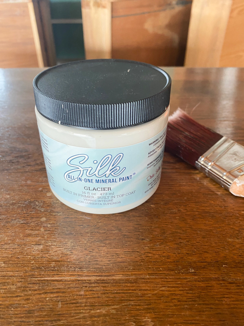 Transform your dresser with ease using Dixie Belle Paint's Silk line. Learn how to achieve a flawless Dresser Makeover With Silk Paint and save time and money!