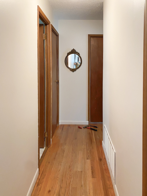 Revamp your hallway with our DIY hallway makeover tutorial. Simple steps, budget-friendly materials, and a little paint will give you stunning results!