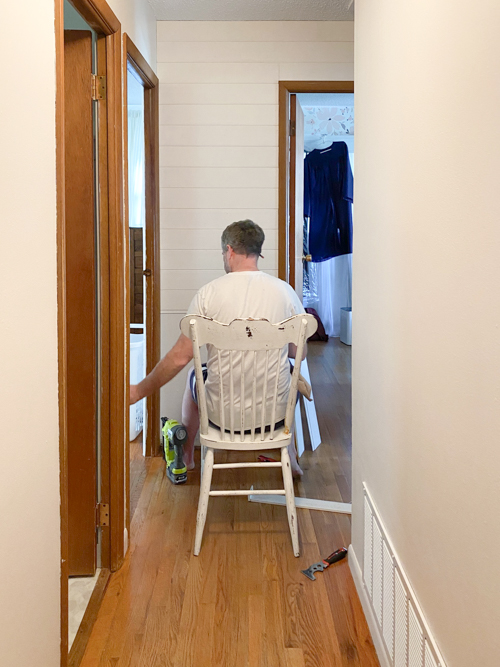 Revamp your hallway with our DIY hallway makeover tutorial. Simple steps, budget-friendly materials, and a little paint will give you stunning results!