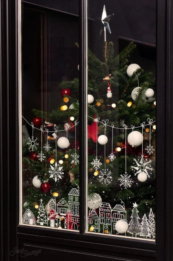 Looking for Christmas window painting ideas? Discover 10 festive designs for your home, from snowflakes to Santa. Easy, budget-friendly tips for holiday decor!