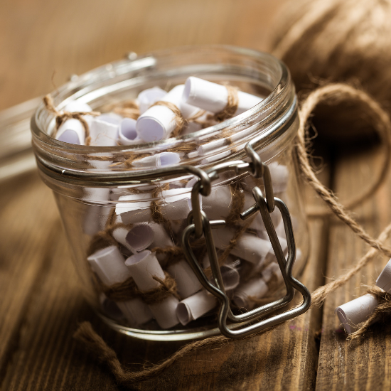 Looking for heartfelt and easy DIY Mother’s Day Gift Ideas? Discover handmade gifts that moms will truly love, from spa baskets to personalized keepsakes!
