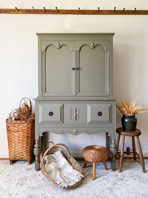 See this Olive Green Hutch Makeover with Dixie Belle Silk Paint. A yard sale find gets a stunning, budget-friendly DIY furniture transformation.