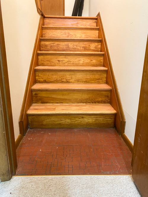 Discover Split Level Entry Flooring Ideas that brighten your home instantly, plus more tips like adding a windowed front door or sidelights for extra light.