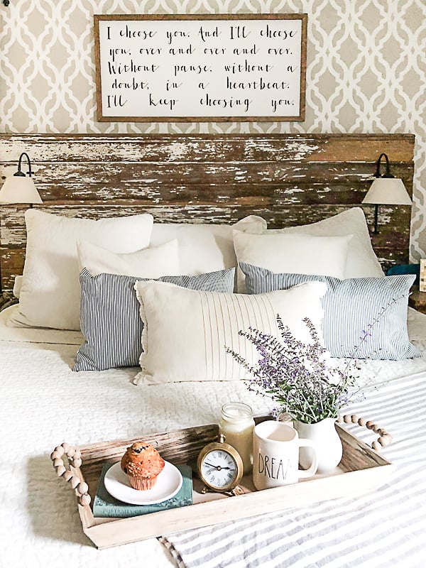 Looking for cozy neutral bedroom ideas? Explore beautiful, simple bedroom inspiration that will help you create a calm, warm, and inviting space.
