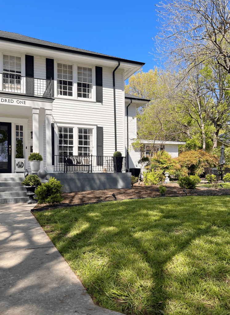 Front yard landscaping ideas to boost curb appeal on any budget. Discover simple, creative ways to transform your front yard with plants, DIY projects, and easy design tips.