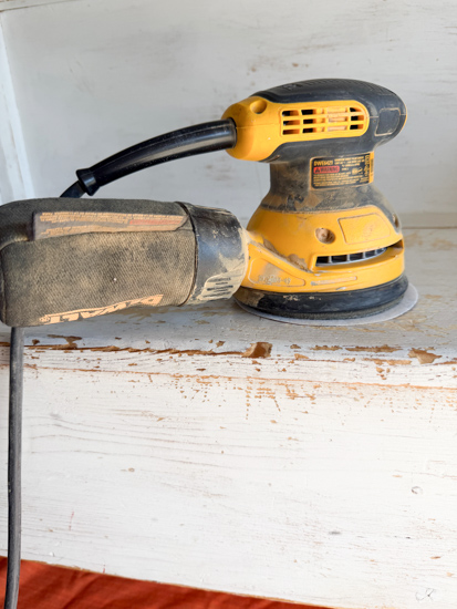 This bench makeover with durable paint shows how to fix a worn painted bench that didn’t hold up. See how I repainted it for a long-lasting finish.