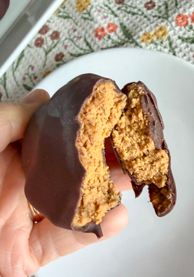 Make this Healthier Peanut Butter Cup Recipe for an easy, lower-sugar treat with creamy filling and chocolate layers perfect for sweet cravings.