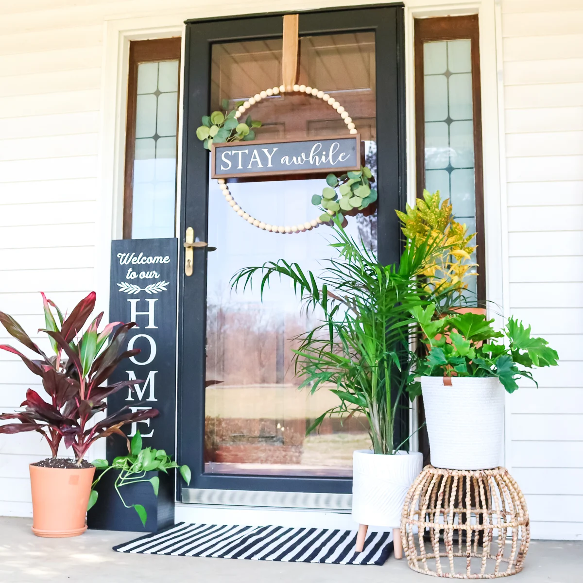 Simple Summer Porch Decor Ideas to refresh your space. Create a cozy, inviting porch perfect for relaxing with a glass of iced tea all season long.