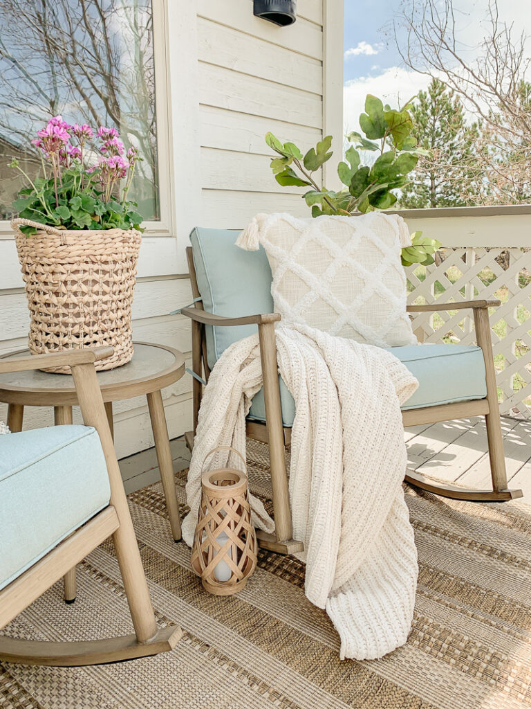 Simple Summer Porch Decor Ideas to refresh your space. Create a cozy, inviting porch perfect for relaxing with a glass of iced tea all season long.