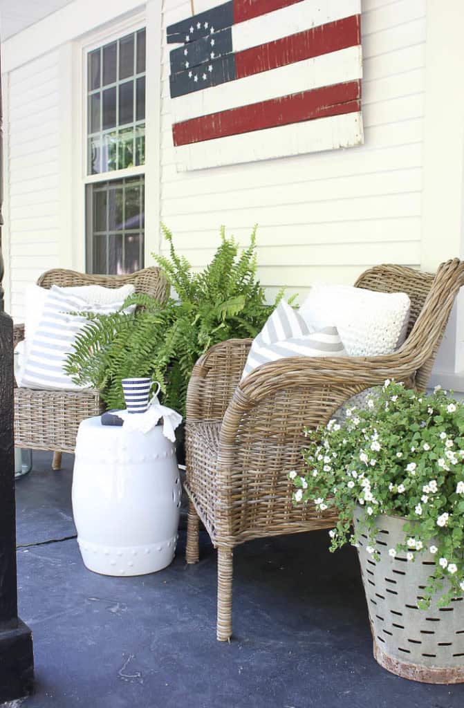 Simple Summer Porch Decor Ideas to refresh your space. Create a cozy, inviting porch perfect for relaxing with a glass of iced tea all season long.