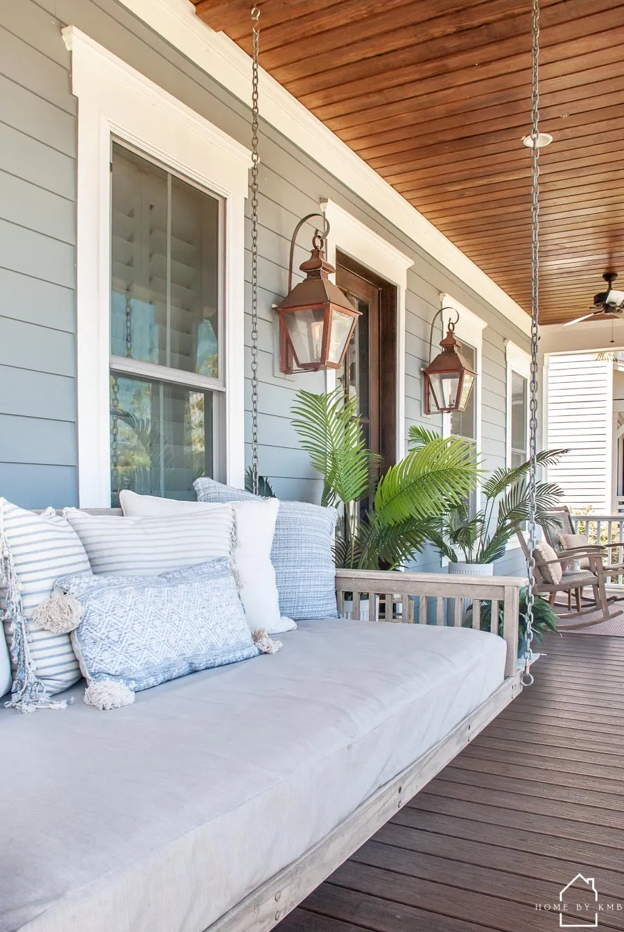 Simple Summer Porch Decor Ideas to refresh your space. Create a cozy, inviting porch perfect for relaxing with a glass of iced tea all season long.