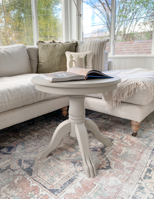 Small furniture makeovers are perfect for beginners, budget-friendly DIY projects, and easy furniture flips that can make a big impact.