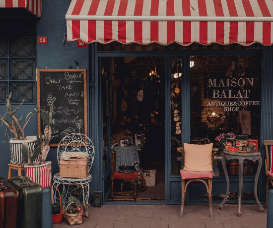 Thinking about starting a vendor booth? Ask these important questions about rent, commissions, contracts, inventory, and profitability first.