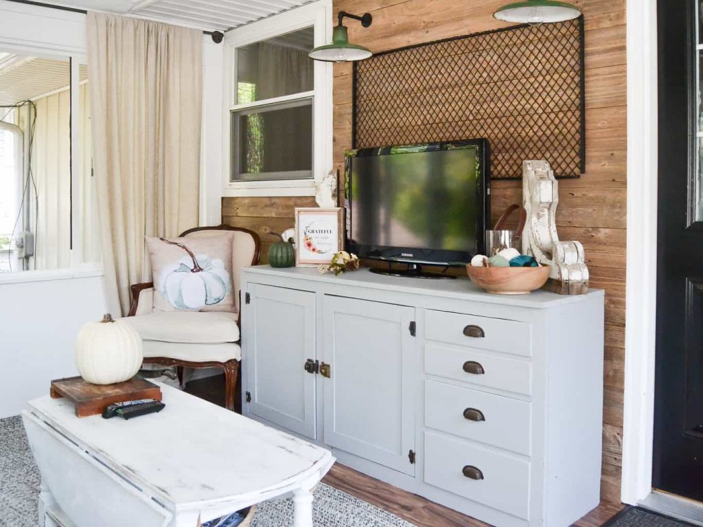 Fall Porch Decorating Ideas for every type of space! Get inspiration for front, small, back, screened, and three-season porches with cozy fall decor ideas.