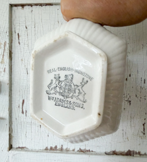 How to Identify Real Ironstone with this easy guide. Learn about maker's marks, stamps, crazing, and what to look for while thrifting.