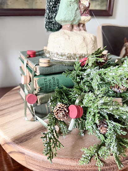 Vintage Bingo Crafts are an easy way to decorate for every season. Learn three simple DIY ideas using vintage Bingo cards and wooden Bingo pieces.