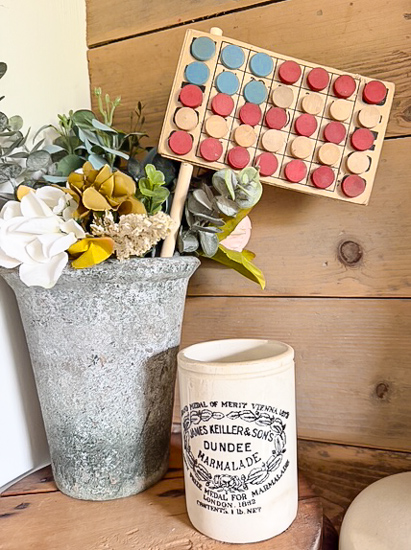 Vintage Bingo Crafts are an easy way to decorate for every season. Learn three simple DIY ideas using vintage Bingo cards and wooden Bingo pieces.