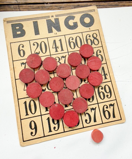 Vintage Bingo Crafts are an easy way to decorate for every season. Learn three simple DIY ideas using vintage Bingo cards and wooden Bingo pieces.