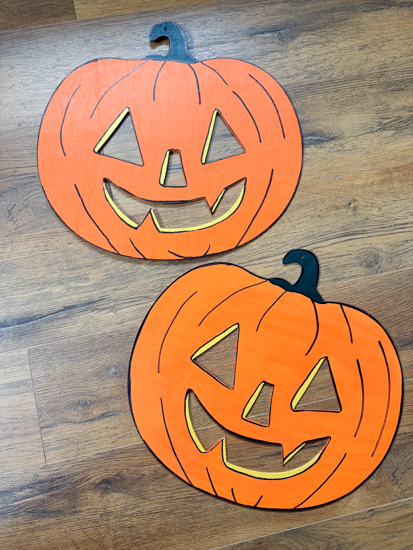 Create vintage Halloween wall decor with inexpensive Dollar Tree pumpkin cutouts and paint. See how easy it is to get the vintage look for less.